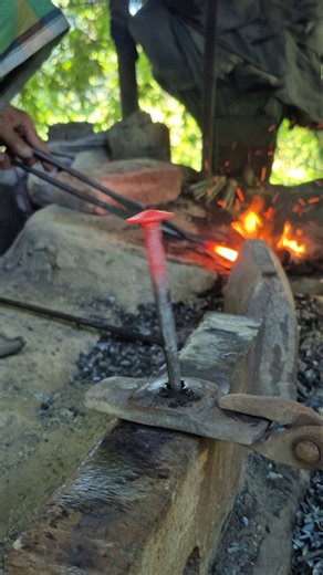 🔥 Red-Hot Steel, Fire & Hammer — The Timeless Art of Blacksmithing