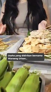 30K views · 247 reactions | Kisah Janda Cantik asal yg bandung, Jualan Angkringan di Luar Pulau Demi Bertahan Hidup Seorang janda muda asal Bandung kini menjadi sorotan setelah videonya berjualan angkringan di kawasan Sungai Danau, Tanah Bumbu, Kalimantan Selatan, beredar luas di media sosial. Keberaniannya memulai usaha kuliner membuat banyak orang penasaran. Usaha yang ia dirikan bernama Waroeng Urban dan beroperasi setiap hari kecuali Jumat. | Pojokjabarcom | Facebook