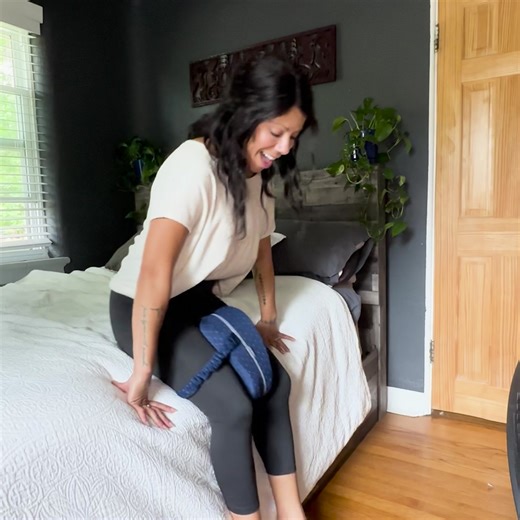 3.1K views | Your sleep position matters  If you’re a side sleeper, your spine needs support to stay aligned not a regular pillow thrown between your knees. SnugWell’s Therapeutic Pillow was made just for side sleepers: 栣 Cradles knees + cushions joints  Aligns hips and lower back  Helps reduce pressure + tossing at night Sleep isn’t just rest it’s recovery. Get 50% Off + Free Aussie Delivery: snugwell.com.au/therapeutic-pillow | SnugWell | Facebook