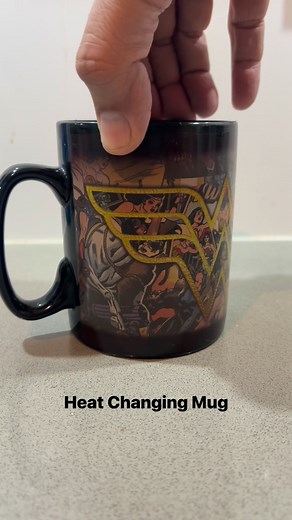 Wonder Woman heat changing mug #wonderwoman #mug #heatchanging #fblifestyle | Wonder Woman Everything Fans