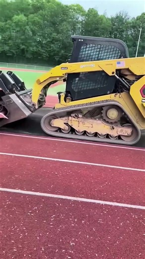 Running track dismantling process 🏃‍♂️🧰 #construction #maintenance