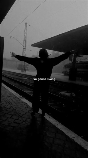 Chandelier - Sia | lyrics | aesthtic | Whatsapp Status | English songs | slowed | #lyrics #song