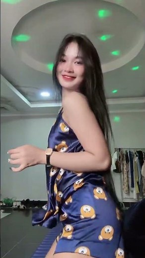 Beautiful girls dancing in Tik Tok😍😍😍