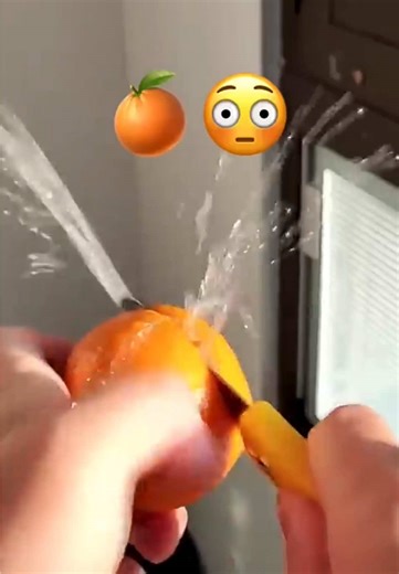 Orange Cutting Water Experiment