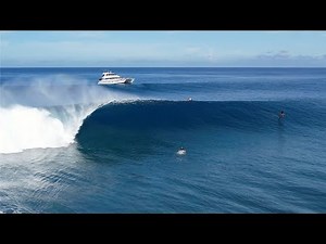 eFoil Cloudbreak Fiji. Surf Foiling An Electric Foil In Big Waves
