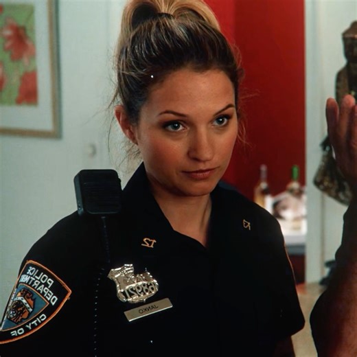 She thought that person was committing a crime.#shorts #viral #trending #fyp #bluebloods