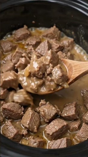 🍲 Slow Cooker Creamy Beef & Mushroom Casserole