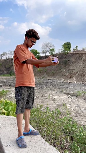 D E E P A K⚡️ on Instagram: "Redmi Note 7 pro Cinemetic Results 掠 @_max_studios . . . #cinematography #androidphotography #photography #tipsandtricks #candidphotography #cinematic #reelitfeelit #reelsinstagram #foryou #redminote7pro #redmi #camera"