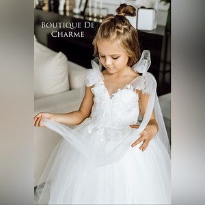 { Boutique De Charme } White Flower Girl/Mini Bride Gown