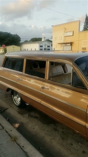 1954 impala wagon worh heavy bass #impala #caraudio #classiccar