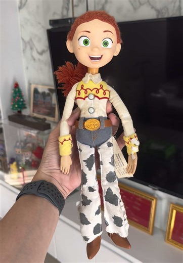 Transforming Woody and Jessie Toys: A Craft Makeover