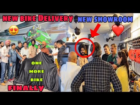 Delhi aate hi New Bike ki Delivery 😍 or New Showroom ki opening bhi ho gyi FINALLY ❤️ Shubh din 😇