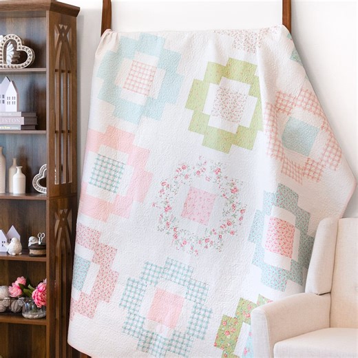 Shortcut Quilt: Fat Quarter Blooms