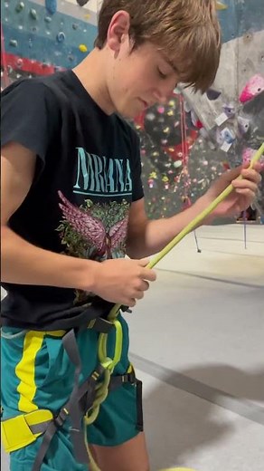 How To Tie a Belay Knot