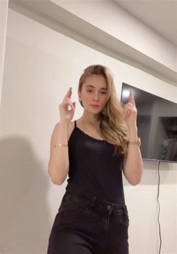 This screams 2021 😩🤙🏻 #fyp #tiktokphillipines