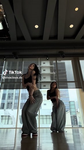 Lovesick Girls Dance Challenge