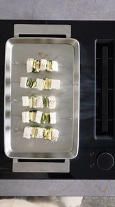 Get the crisp you need, with the precise temperature control of the NEFF Frying Sensor! From low, delicate simmering to high-heat boiling and frying, the Frying Sensor takes all the guesswork out of your meal-prep – so you can focus on all the amazing smells. Try it out with the NEFF teppanyaki grill pan, for a delicious, easy and summery dinner! #CookCreateInspire #NEFFkitchen #kitchen #cooking #mealprep | NEFF Home