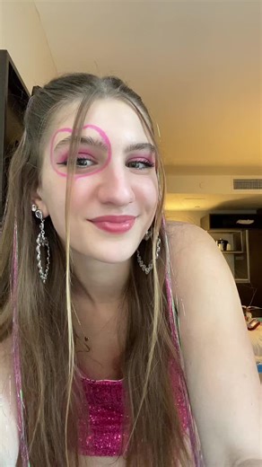 peep the 13 #erastour