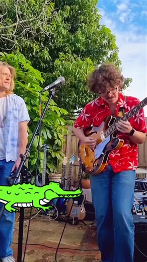 The George throwback live at the pool party. Didn’t have to try as hard imagining the audience naked. #fettywap #indierock #flexitone #percussion #funk #guitar #guitarsolo #guitartok #guitarlick #guitartok #guitarist #band #rockband #indiemusic #zoomerrock #thegeorge #rock #livemusic