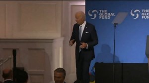 US President Joe Biden was seen wandering off “dazed and confused” after delivering a speech in New York, Sky News host James Morrow says. Watch the full episode at www.skynews.com.au/flash | Sky News Australia