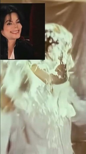 Michael Jackson & Macaulay Culkin's pie fight during Black or White (1991)
