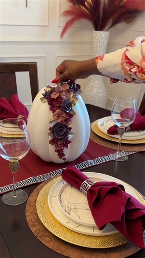 Fall tablescape 2025. #tablesetting #falltablescape #falldecoratewithme #falldecoratingideas