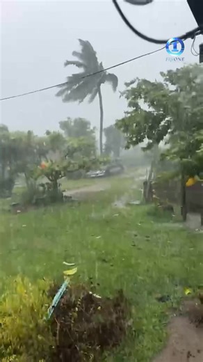 #WeatherNews | TC Urmil was felt across much of Fiji today, this footage shows heavy rain and strong winds hitting Navoidi, Maqalevu in Nadi. | Fiji One News