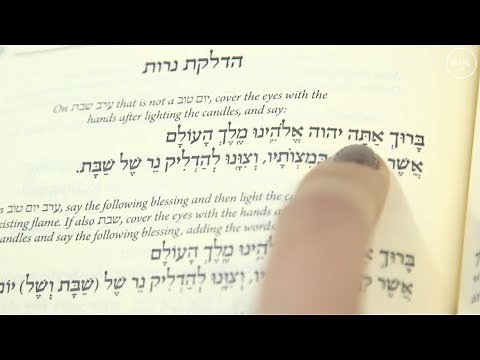 Shabbat Candles Blessing: How to Say This Jewish Prayer