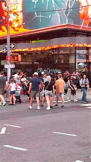 Walking In NewYork City #travel #newyork #explore #trending #funny #love #viral #shorts #video #art