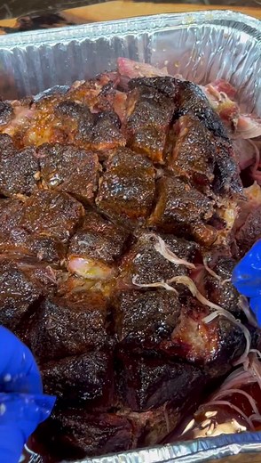 Boston Butts smoked on the Grilla Grills Kong. Seasoned with How To BBQ Right “Killer Hog” and “Grande Gringo” seasonings and cooked over Jealous Devil lump charcoal… #grillagrills #grillagrillskong #howtobbqright #jealousdevil #bbq #bbqporn #bbqlife #bbqlovers #jealousdevilboom | Cookerofdeliciousness
