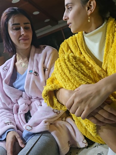 ركزو على عيون مروى كيف عم تتغمى🤣🤣وهنا ب صفها#العيلة_الفرفوشة #مقاطع_مضحكة #كوميديا #ضحك_وناسة #مبدعين_التيكتوك @hanadi @MARO95🧡🧡 @hanaa @مروى 🐆🤎. @Lara mehriz @أبو إيليا