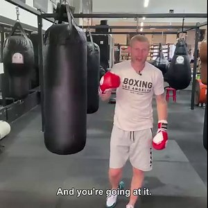 Hit the heavy bag for boxing? Try this If you enjoyed this, please help educate more people by sharing it. This will help me too. Thank you 🙏🏼 | Tony Jeffries