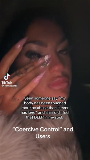 Candy Cane 🍭 🍭 🍭 (@xmascandycanelane)’s videos with original sound - Candy Cane 🍭 🍭 🍭