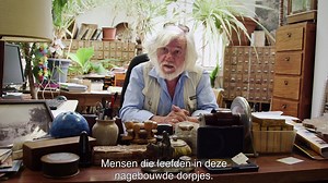 44K views · 188 shares | De opa van filmmaker Stéphane Kaas bezocht als kind plekken waar Afrikaanse mensen werden 'tentoongesteld' als dieren. Deze human zoos kwamen tot diep in de 20e eeuw voor in koloniaal Europa. Kaas ging op zoek naar het verhaal erachter en maakte er deze minidocumentaire over. | Vrij Nederland | Facebook