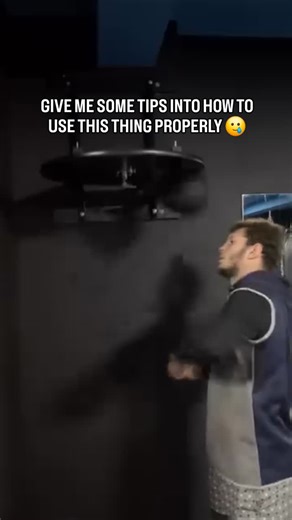 Amateur Boxing on Instagram: "Is it essential for a boxer to know how to use a speedball? #boxing #speedball #speedbag #boxingtraining #boxingtiktok #boxingfanatik"