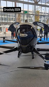 Drone per trasporto persone EHANG visto a Dronitaly 2024 | Dronezine