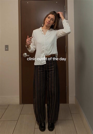 Stylish Clinic Outfits for Nurse Practitioners