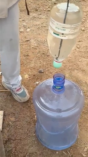 Simple Gravity Water Transfer Trick 💧