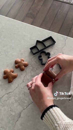Delicious Gingerbread Cookie Recipe