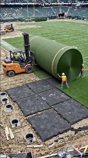 How Artificial Turf Grass is installed in USA's Major Stadiums #fifa #fifaworldcup #usa