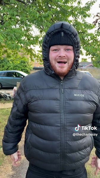 Oaken's Big Summer Blowout Moments in Frozen