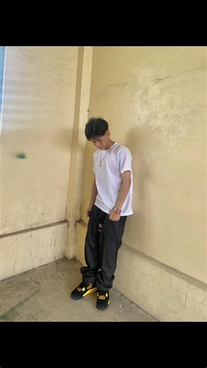 Stylish Outfit Ideas for Men's Jeans