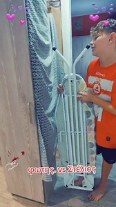 Αλήθεια η ψέματα ένα νέο ωραίο παιχνίδι που μπορείς να το παίξεις με το παιδί σου πρέπει δηλαδή να πείσεις τον άλλον παίκτη ό,τι είναι αυτό που λέει ακόμα κι αν είναι ψέμα ή αλήθεια δείτε το βίντεο εμείς πάντως το διασκεδάσαμε.. Σας το προτείνουμε έχει πολύ πλάκα.. Φώτης vs Στέλιος | Ιωάννης Τσέρκης