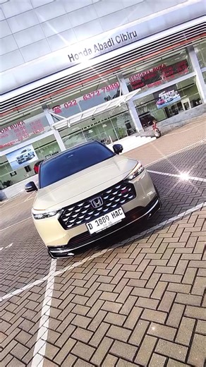 New Honda HR-V RS Hybrid in Sand Khaki Pearl