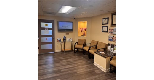 Dentist near Reseda CA Warns Summer Months Bring 55% Increase in Dental Trauma from Swimming Pool Accidents