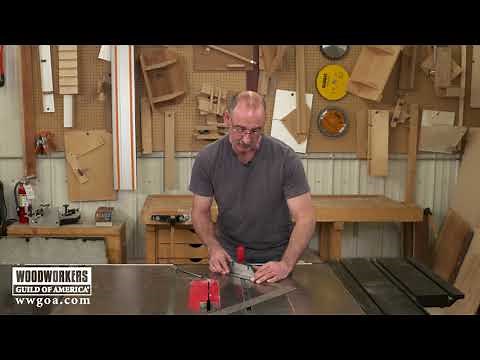 How to Set a Miter Gauge for 45 Degrees