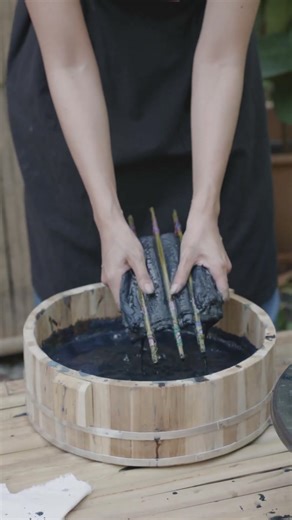 Why Almost All Jeans Are Blue