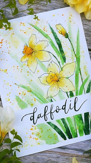 Daffodils for beginners 🌼 🌿 Full tutorial available for subscribers💐 Daffodils aren’t just beautiful: they symbolize hope, fresh starts, and quiet resilience. Even after the coldest seasons, they rise and bloom, reminding us that light always returns. This piece was created using line and wash, a playful blend of loose watercolor and expressive ink. You can start with ink or add it after painting; either way, it’s beginner friendly and offers both structure and freedom. All supplies below are