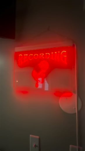 It’s getting very merry and very gay around here…. “Fairytale of New York” coming to you by popular demand! 🎄🤶🏼 Any more requests?… —— The Merry & Gay Holiday Special Livestream: TOMORROW, Sunday, Dec 21st at 6pm PST. You can get tickets via the link in bio or from veeps.com/brandicarlile. Available for 14 days after too! Upgraded Bramily members get access via a unique code - you can find it when you log in and go to the event page! You can upgrade your membership to get access and all the o