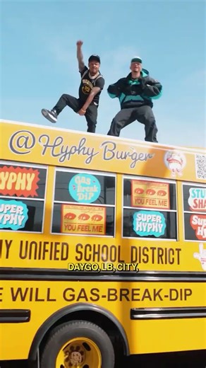 Miles Minnic on top of the Hyphy bus 😭🔥 #shortsmusic #rap #oakland